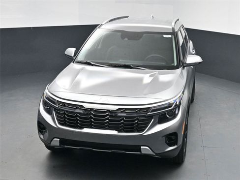 New 2026 Kia Seltos EX image 9