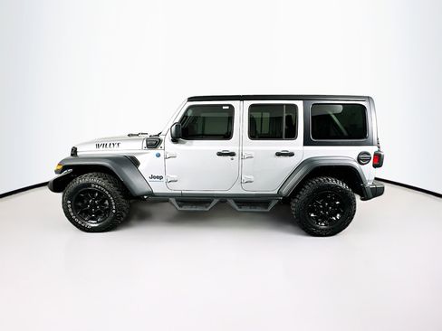 Used 2023 Jeep Wrangler Unlimited w/ 8.4" Radio Group image 4