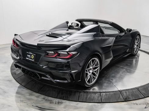 Used 2024 Chevrolet Corvette Z06 RWD image 23