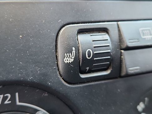 Used 2009 Volkswagen Jetta SE FWD image 17
