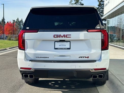 Used 2025 GMC Yukon XL AT4 Ultimate image 4