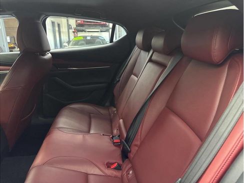 Used 2021 MAZDA MAZDA3 Hatchback w/Premium Plus Pkg image 20