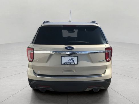 Used 2018 Ford Explorer XLT w/ Equipment Group 202A image 29