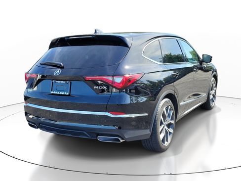 Used 2024 Acura MDX FWD w/ Technology Package image 6
