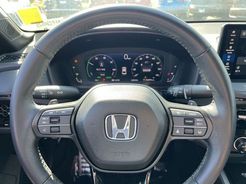 Used 2025 Honda Accord Sport image 24