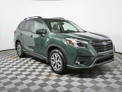 Used 2024 Subaru Forester Premium AWD/4WD image 1