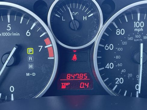 Used 2011 MAZDA MX-5 Miata Touring image 18