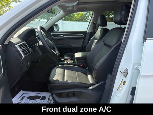 Used 2023 Volkswagen Atlas SE w/ Panoramic Sunroof Package FWD image 11