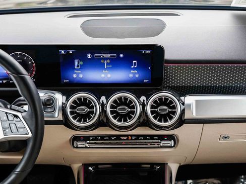 Certified 2025 Mercedes-Benz GLB 250 image 11