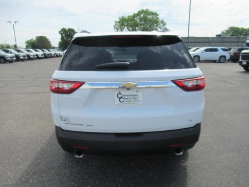 Certified 2020 Chevrolet Traverse LT w/ Driver Confidence II Package AWD/4WD image 6