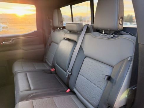 Used 2022 Chevrolet Silverado 1500 ZR2 image 49