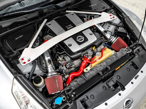 Used 2013 Nissan 370Z Touring w/ Sport Pkg RWD image 35