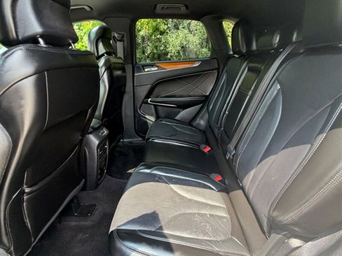 Used 2019 Lincoln MKC Reserve w/ MKC Climate Package FWD image 21