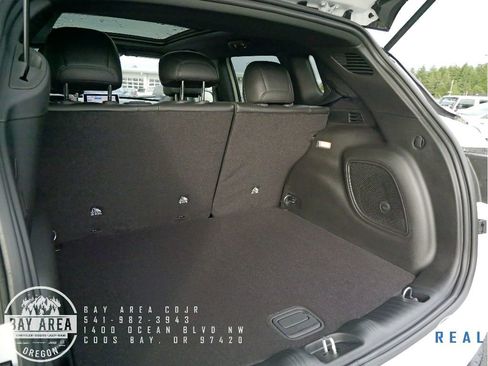 New 2026 Jeep Compass Trailhawk w/ Sun, Sound & Navigation Group image 19