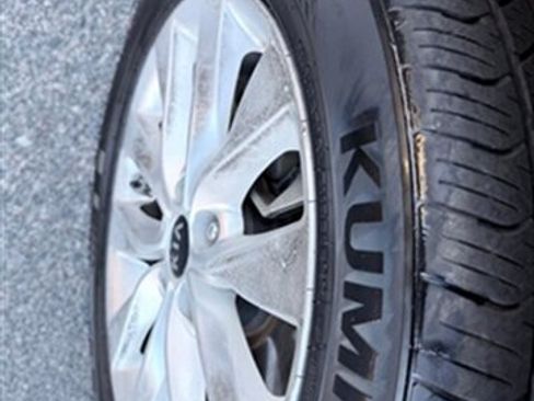 Used 2018 Kia Optima LX w/ 17" Alloy Wheels Package FWD image 30
