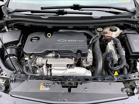Used 2018 Chevrolet Cruze LS FWD image 30