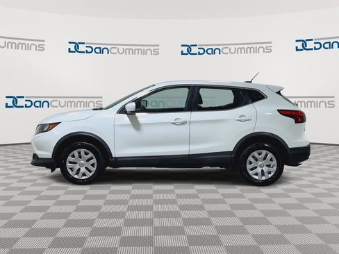 Used 2019 Nissan Rogue Sport S FWD image 5