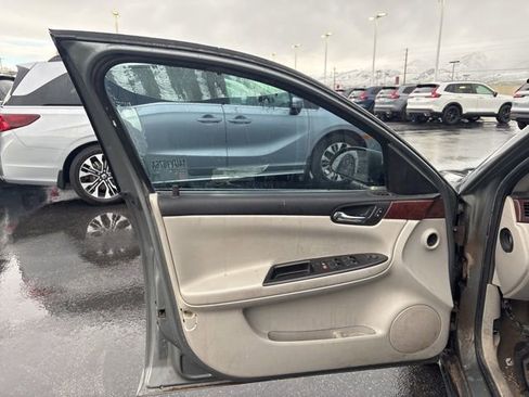 Used 2008 Chevrolet Impala LT FWD image 9