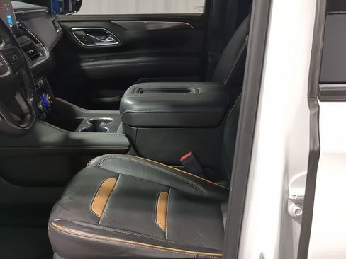 Used 2023 GMC Yukon AT4 w/ Technology Package image 29