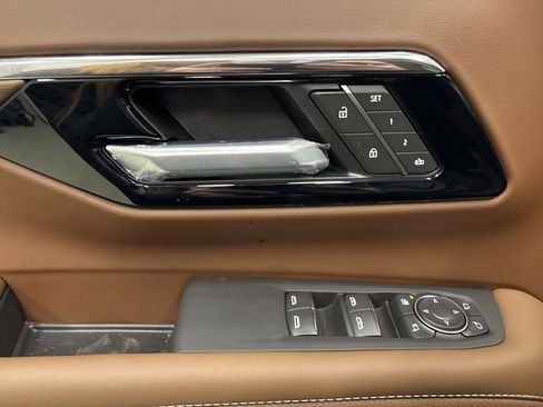 New 2026 Chevrolet Suburban High Country AWD/4WD image 15