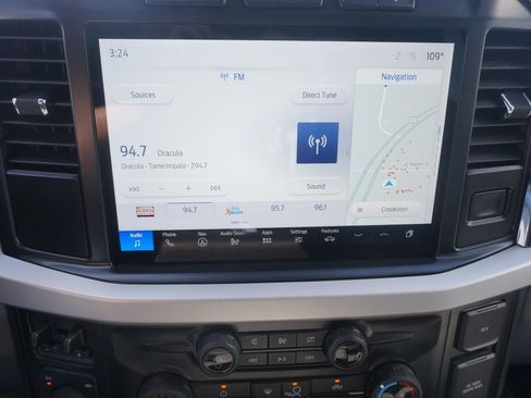 Used 2024 Ford F350 XLT w/ XLT Premium Package AWD/4WD image 12