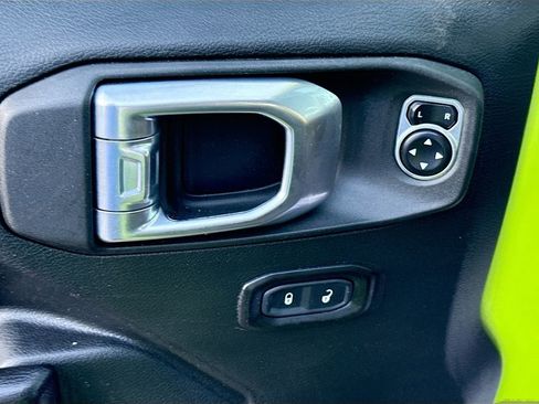 Used 2021 Jeep Wrangler Willys image 19