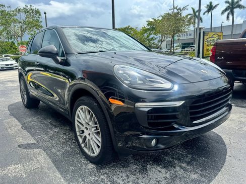 Used 2016 Porsche Cayenne S w/ Premium Plus Package AWD/4WD image 3