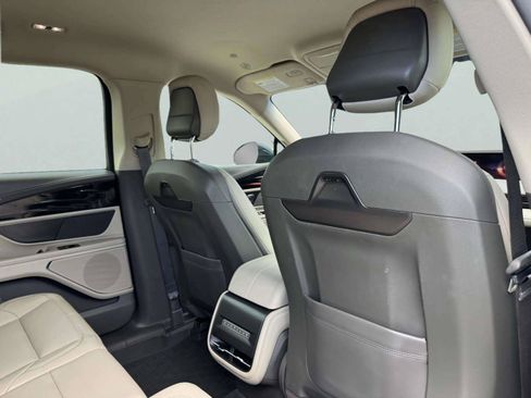 Used 2024 Lincoln Nautilus Premier AWD/4WD image 49