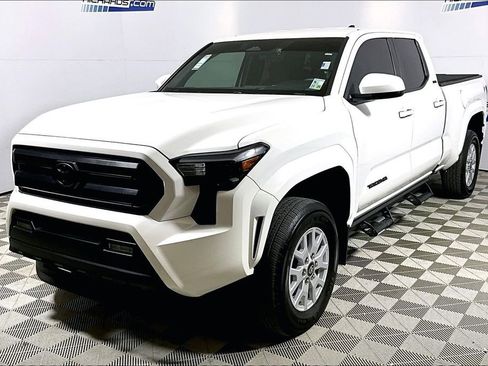 Used 2024 Toyota Tacoma SR5 image 1