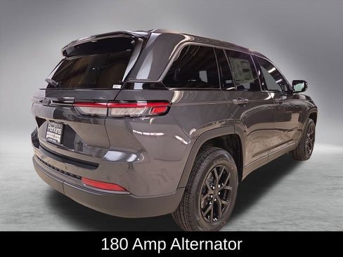 New 2026 Jeep Grand Cherokee Laredo image 6
