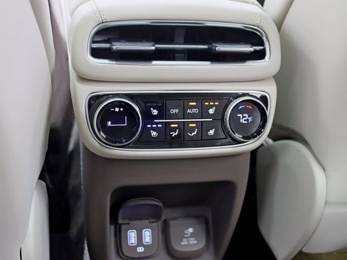 Used 2023 Genesis GV80 3.5T image 25