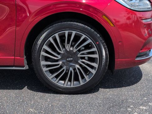 Certified 2020 Lincoln Corsair Reserve w/ Equipment Group 201A AWD/4WD image 10