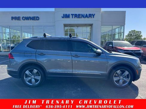 Used 2018 Volkswagen Tiguan SEL Premium w/ 3rd Row Seat Package AWD/4WD image 1