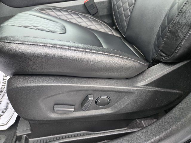 Used 2023 Ford Edge Titanium AWD/4WD image 28