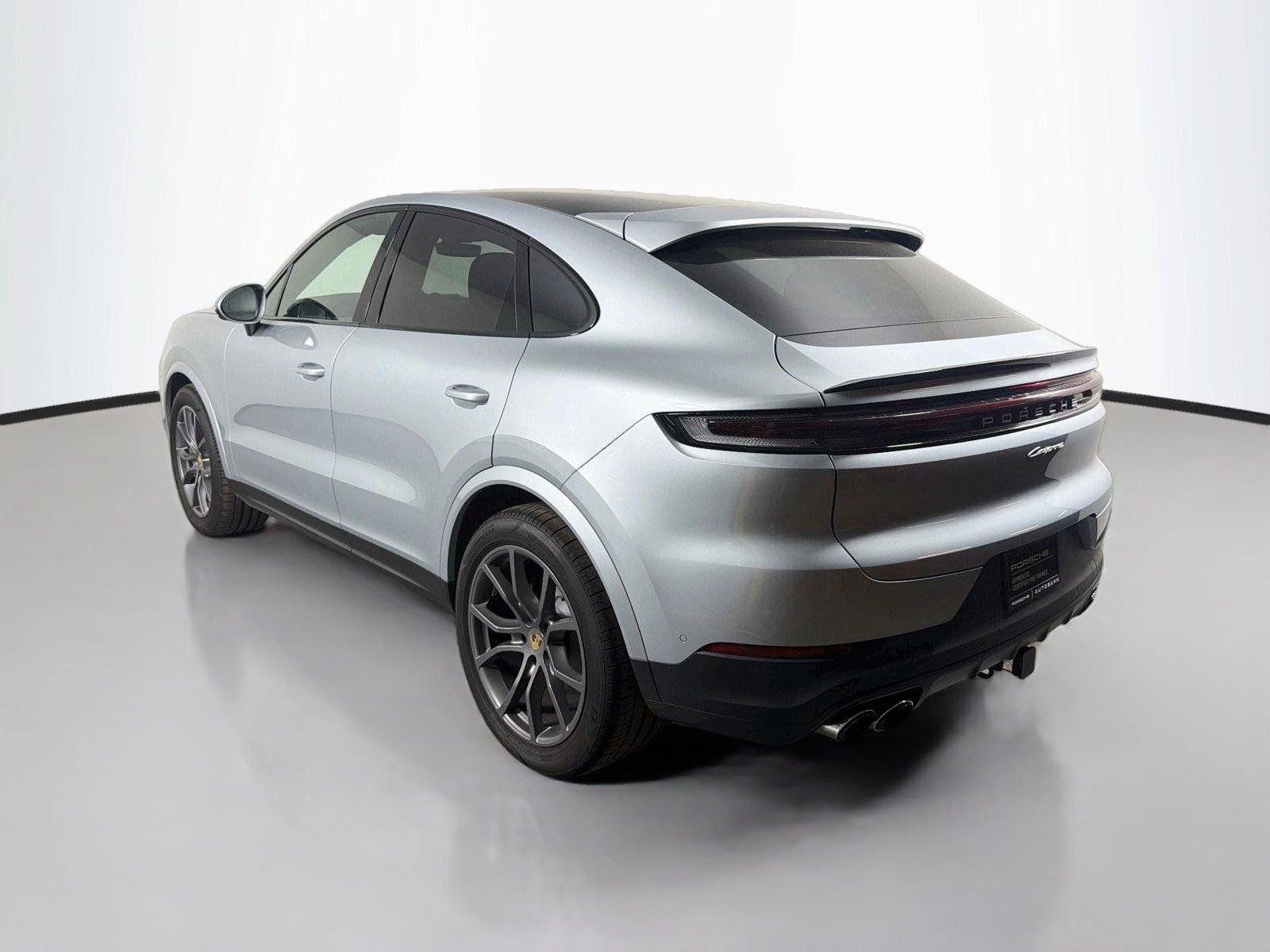 Certified 2024 Porsche Cayenne Coupe AWD/4WD image 3