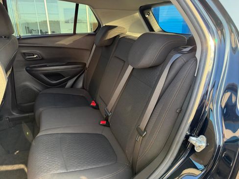 Certified 2021 Chevrolet Trax LS w/ Tint and Cruise Package image 20