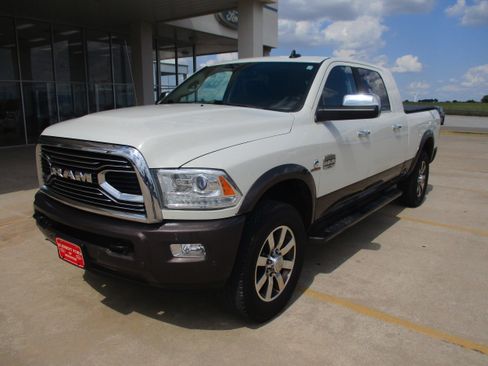 Used 2018 RAM 2500 Longhorn AWD/4WD image 3