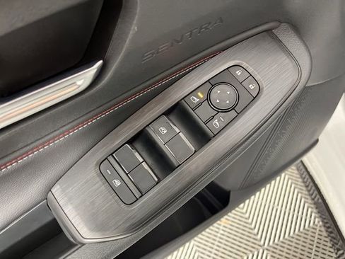 New 2026 Nissan Sentra SR w/ Floor Mat Package FWD image 32