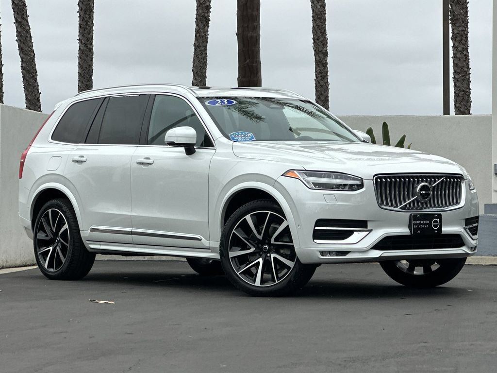 Certified 2023 Volvo XC90 B6 Plus w/ Protection Package Premier AWD/4WD image 7