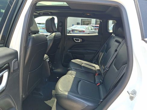 Used 2023 Jeep Compass High Altitude AWD/4WD image 10