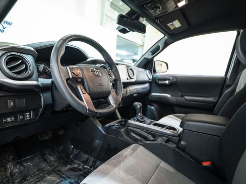 Certified 2023 Toyota Tacoma TRD Off-Road image 14