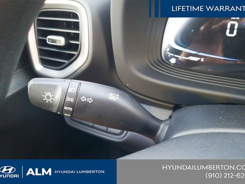 New 2026 Hyundai Venue SE FWD image 31
