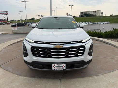 Used 2025 Chevrolet Equinox LT FWD image 11