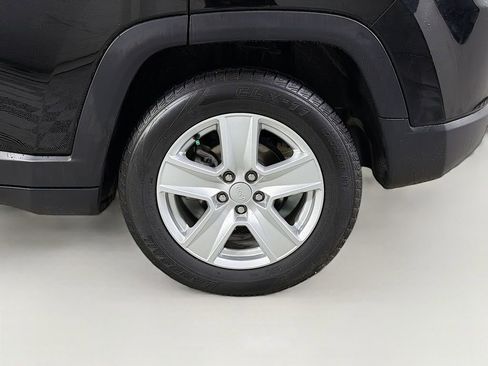 Used 2022 Jeep Compass Latitude image 31