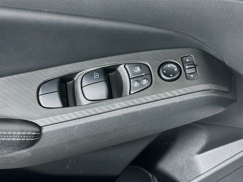 Used 2024 Nissan Altima 2.5 SV image 15