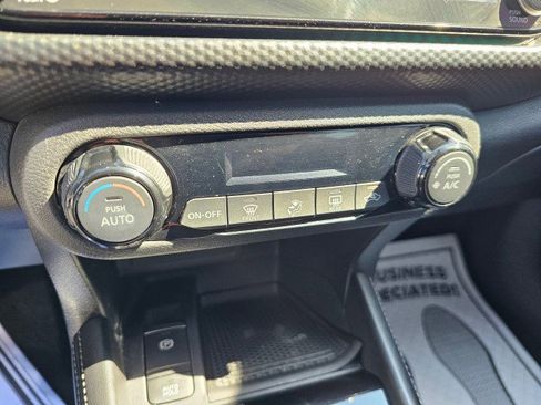 Used 2022 Nissan Kicks SV image 34