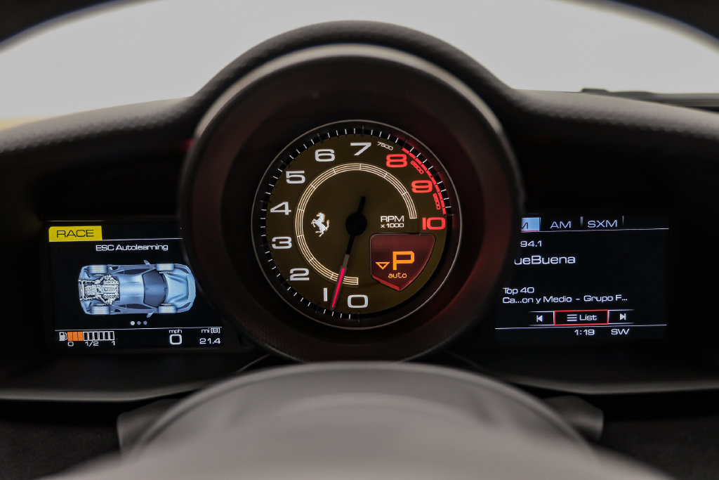 Used 2019 Ferrari 488 Pista Coupe RWD image 19