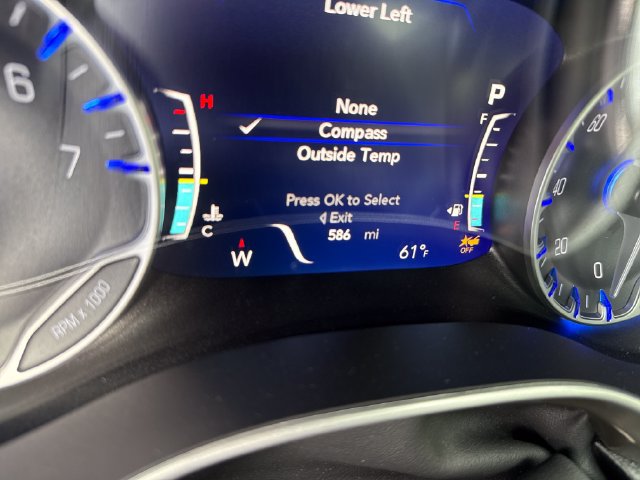 New 2025 Chrysler Pacifica Select AWD/4WD image 21