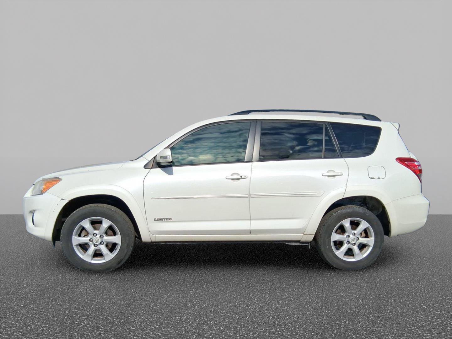 Used 2012 Toyota RAV4 Limited w/ Premium Plus Value Pkg FWD image 3