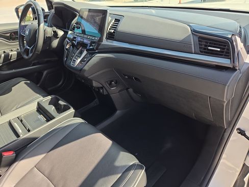 Certified 2024 Honda Odyssey Elite image 33